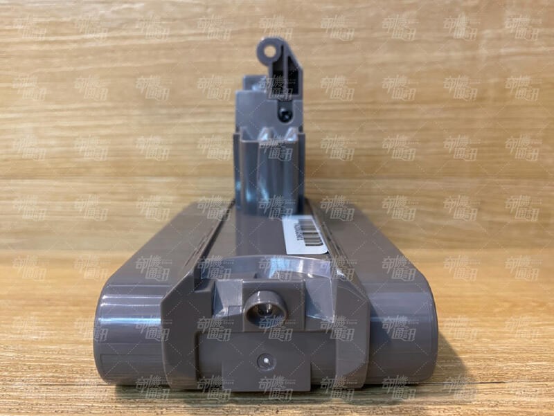 優質超質【台灣製有保固Dyson戴森V6系列吸塵器鋰電池】3000mah SV03 SV07 SV09 認證電池 自換價