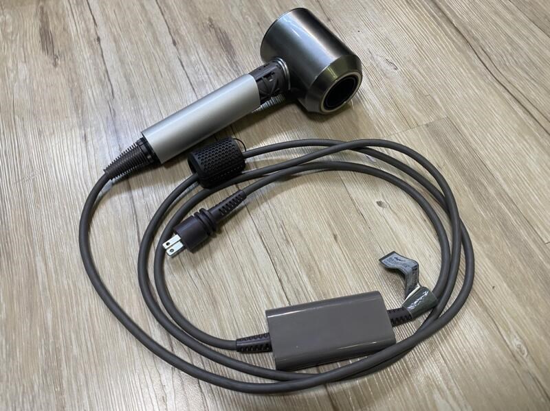 奇機通訊 高雄家電維修 DYSON 吹風機電線 故障維修 高雄可自取