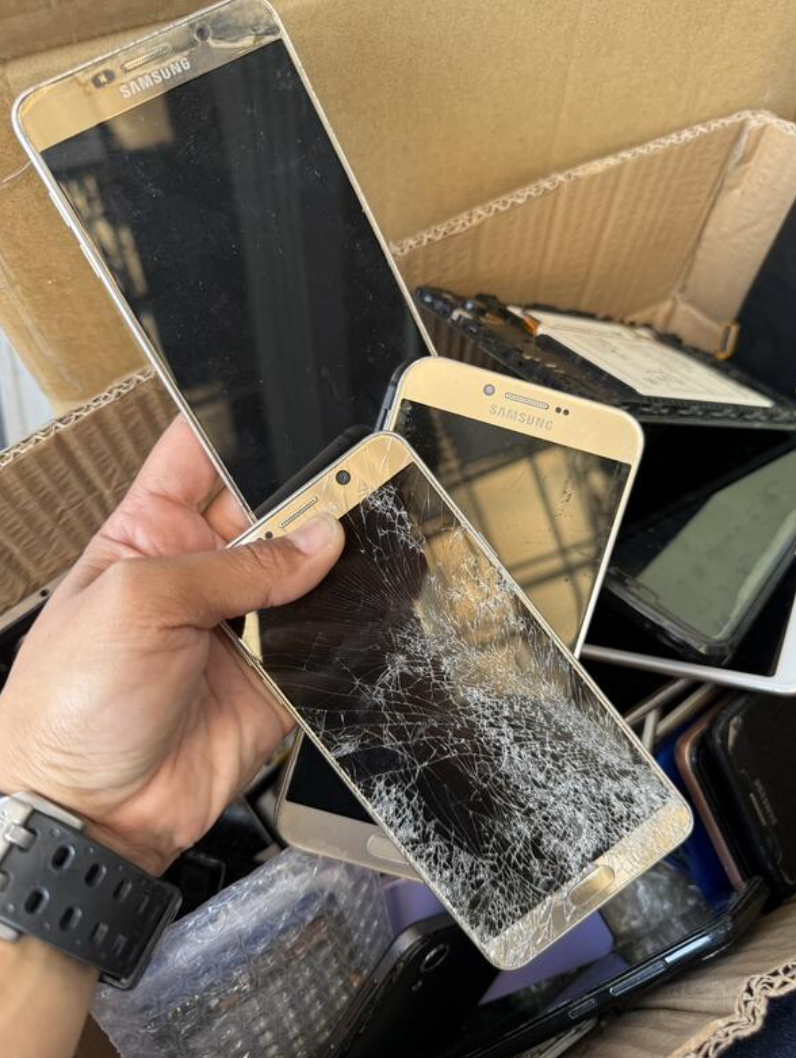 奇機通訊【各式平板 各式手機 各式品牌】報廢手機 報廢平板 料件機 拆機練習 料機 刷肉料件